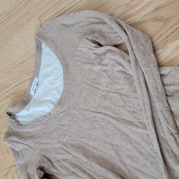 Aritzia Talula shirt - Picture 3 of 3
